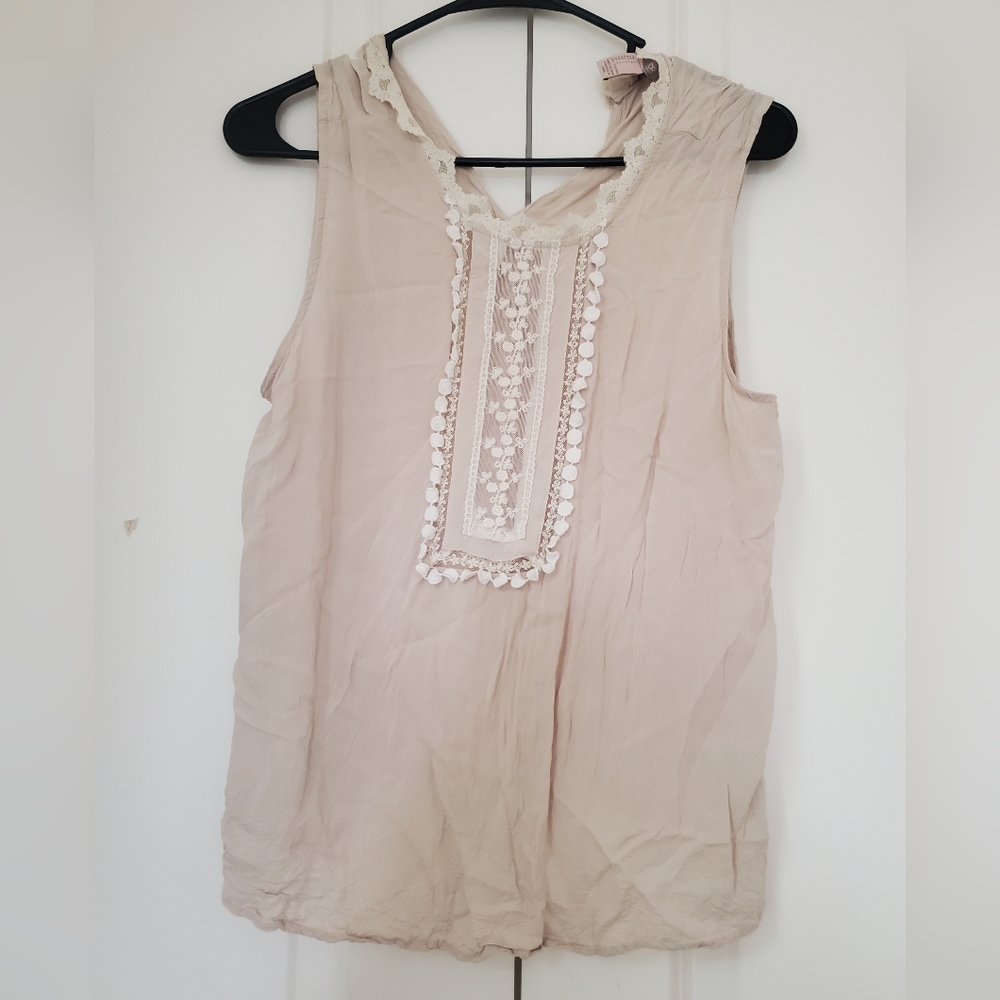 Off white top